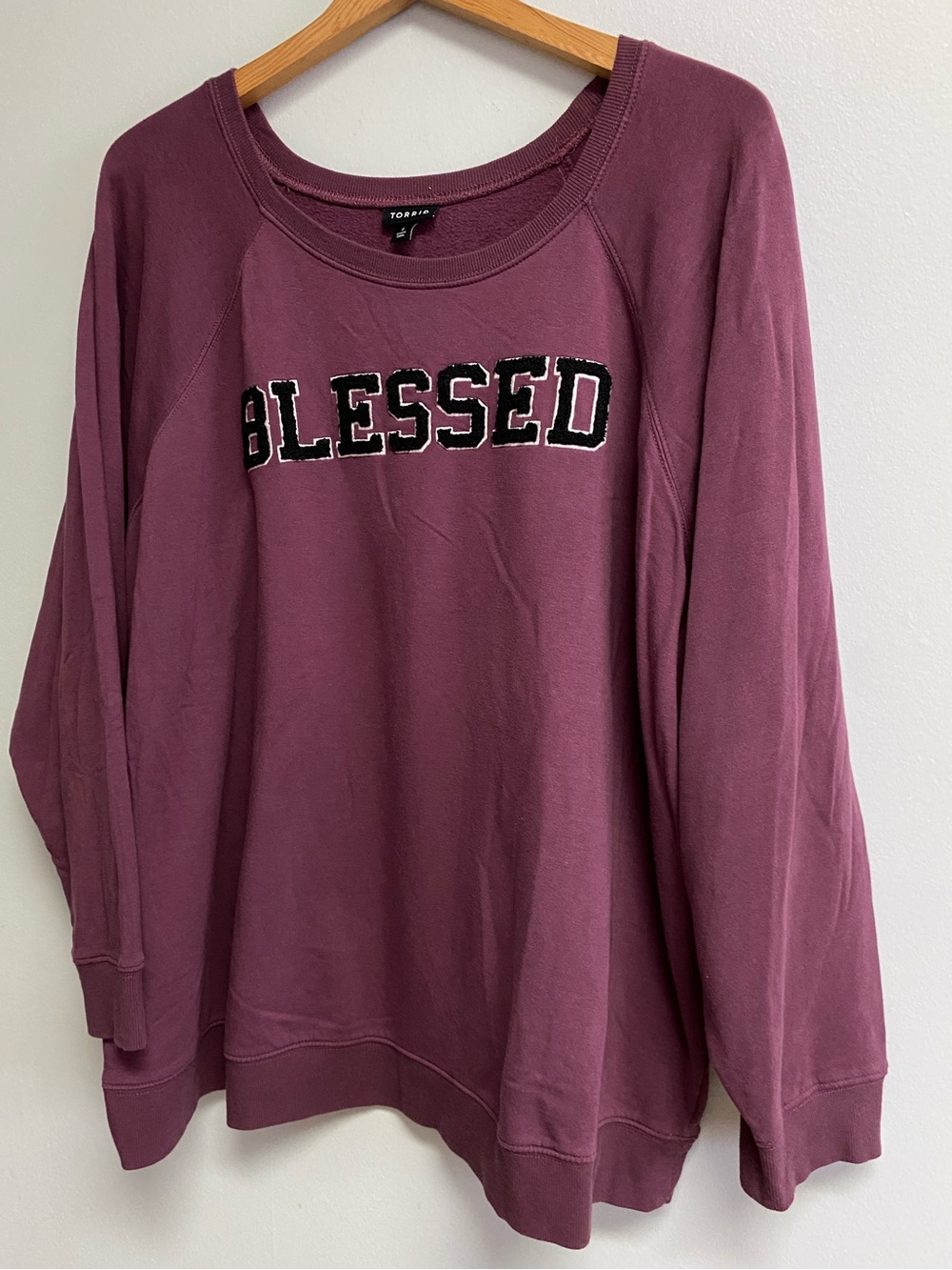 TORRID "BLESSED" LIGHTWEIGHT SWEATSHIRT - 4X - Picture 5 of 8